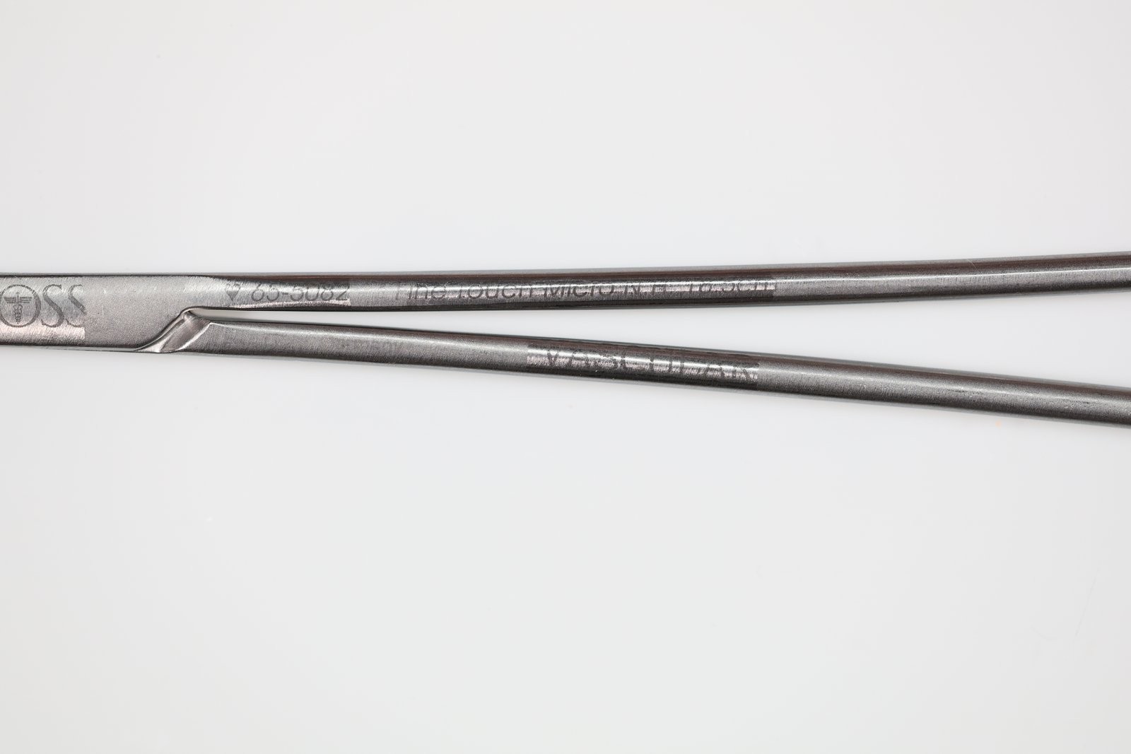 Boss 65-5082 Fine Touch Micro Needle Holder, Straight, Smooth, 7-3/8in