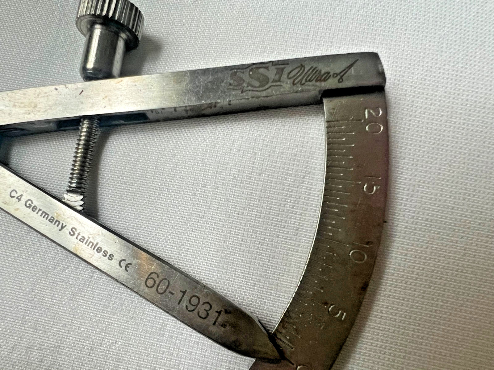 SSI Ultra 60-1931 Ophthalmic Castroviejo Caliper Scale 0-20mm , 3-1/2″ Length