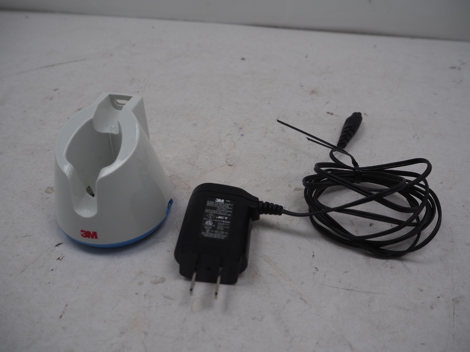 3M 9681 Surgical Clipper Drop-In Charger Stand Free Shipping – Charger Only