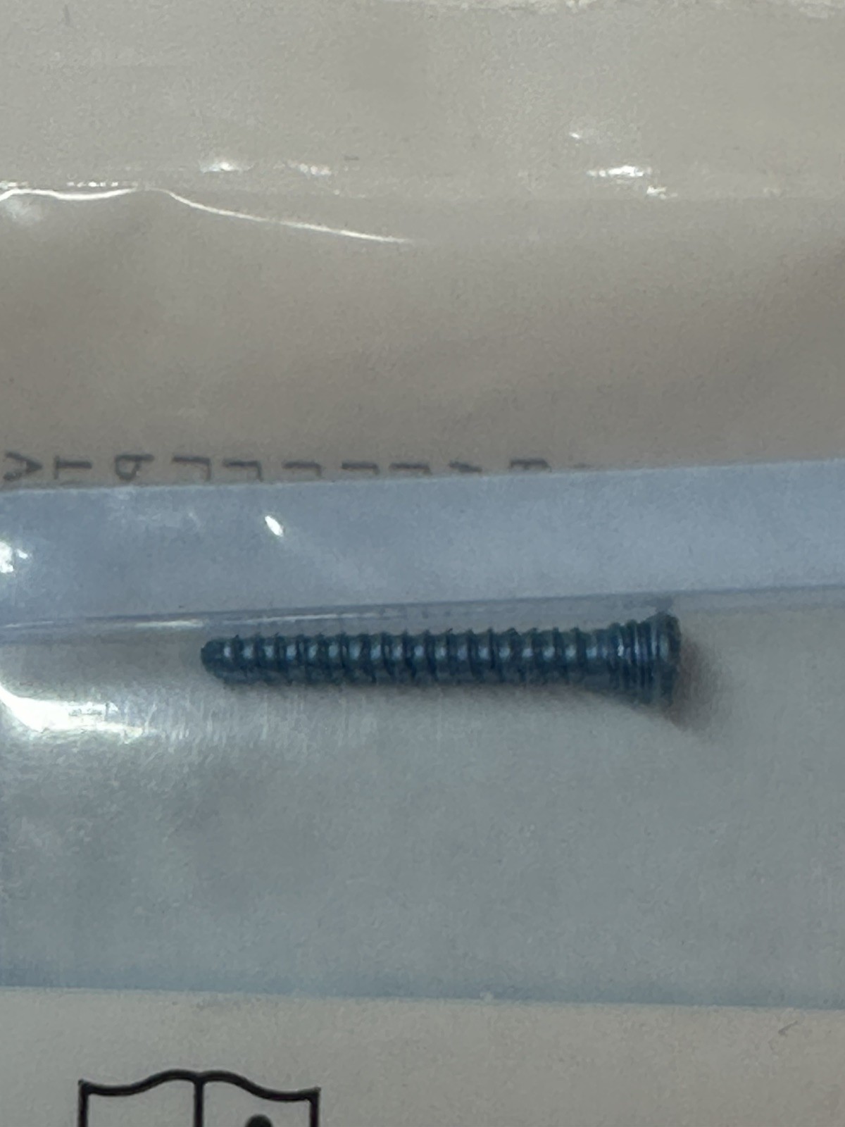 Stryker 656018 Variax 2 Locking Screw T8 Full Thread 2.4mm L18mm