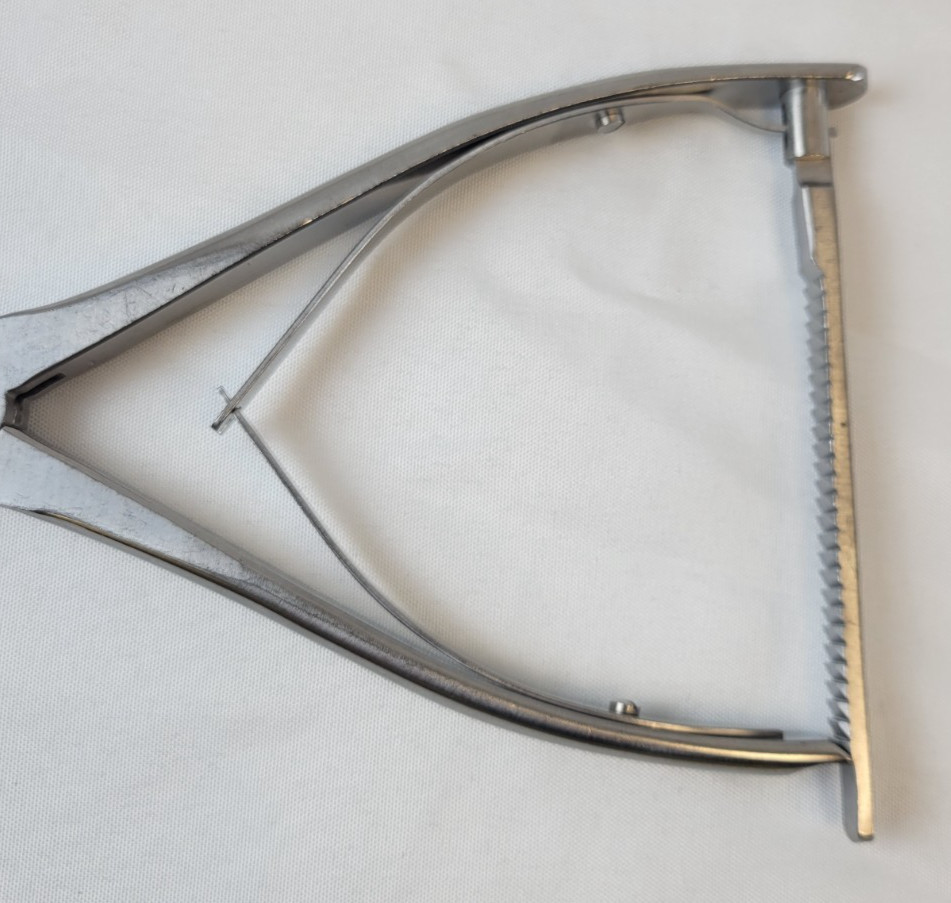 Orthomed OM 90-1875 Femoral Tibial Spreader, Grooved Pads, 22x13mm, 50mm Max