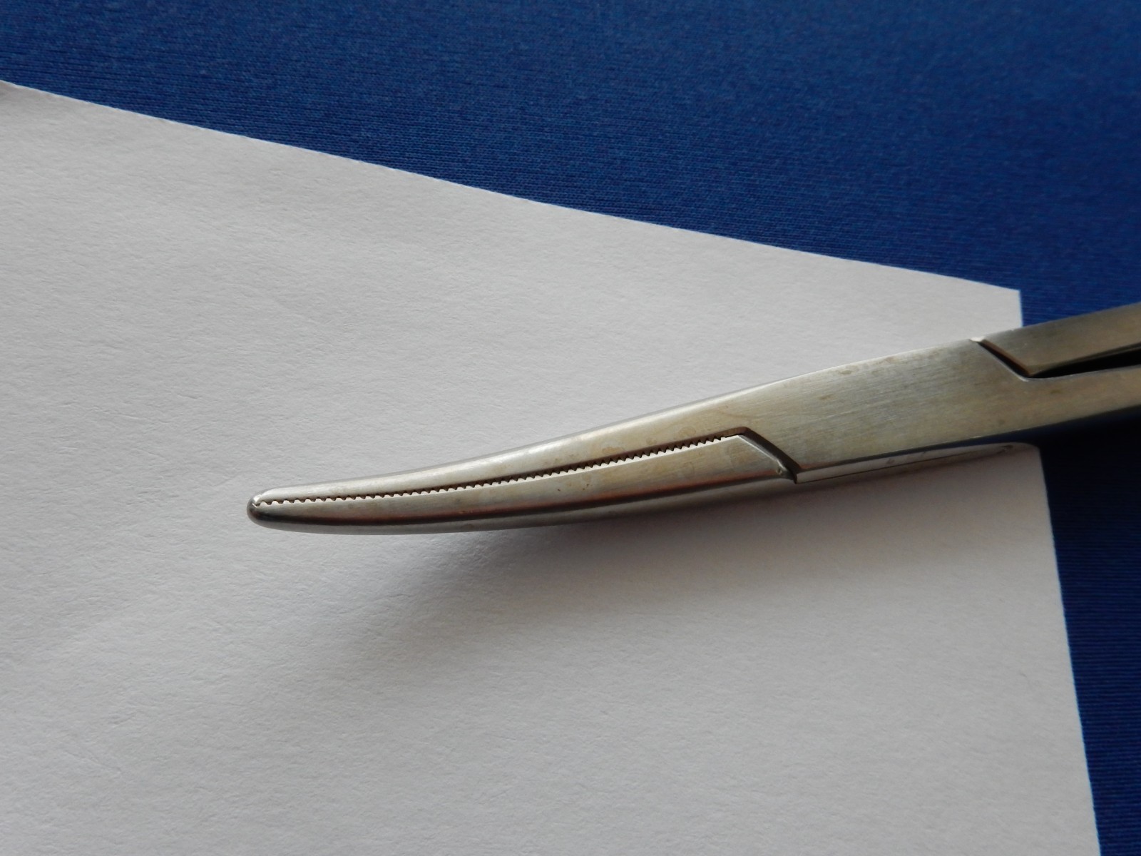 V. Mueller CH1724-001 Bridge Deep Surgery Forceps Curved Jaws