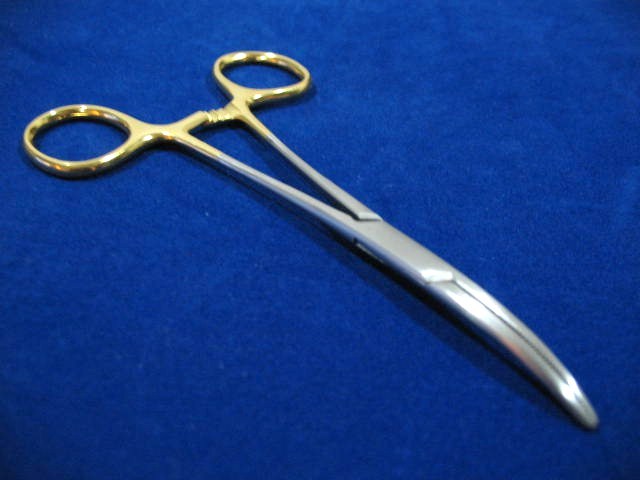 SET OF 3 O.R GRADE KELLY HEMOSTAT LOCKING FORCEP 5.5″ CURVED WITH GOLD HANDLE