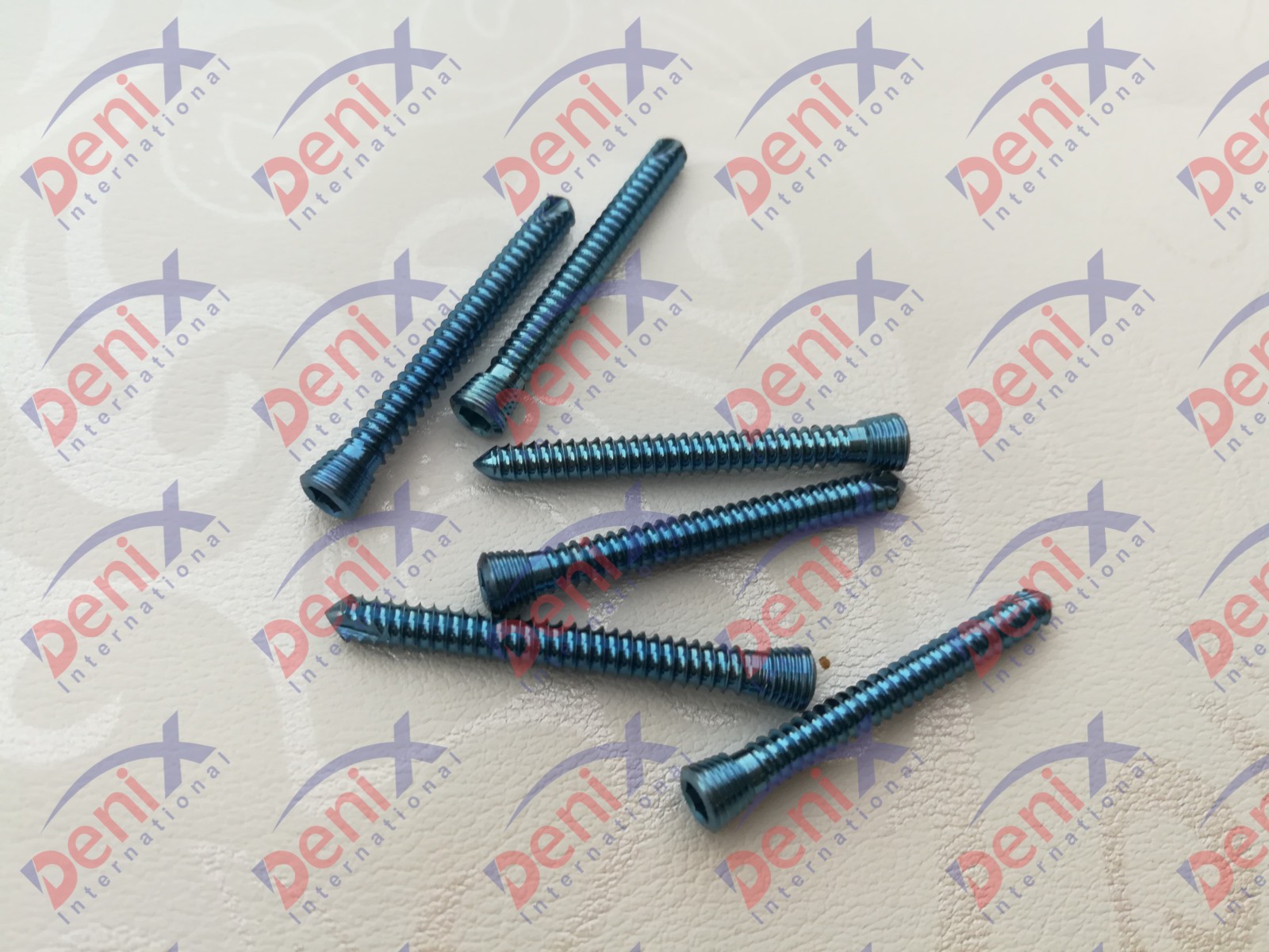 2.7 mm Safety Locking Screws Self Tapping,Titanium Grade 5 Set of 120 Pcs
