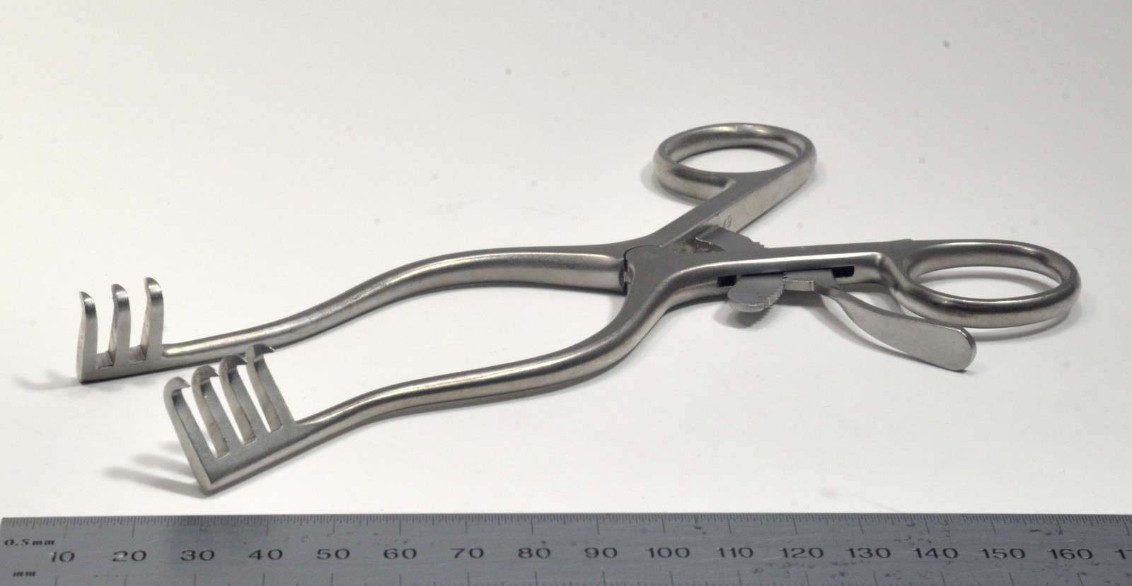 Weitlaner Retractor 3×4 Sharp 18mm Surgical 6½” Stainless Steel