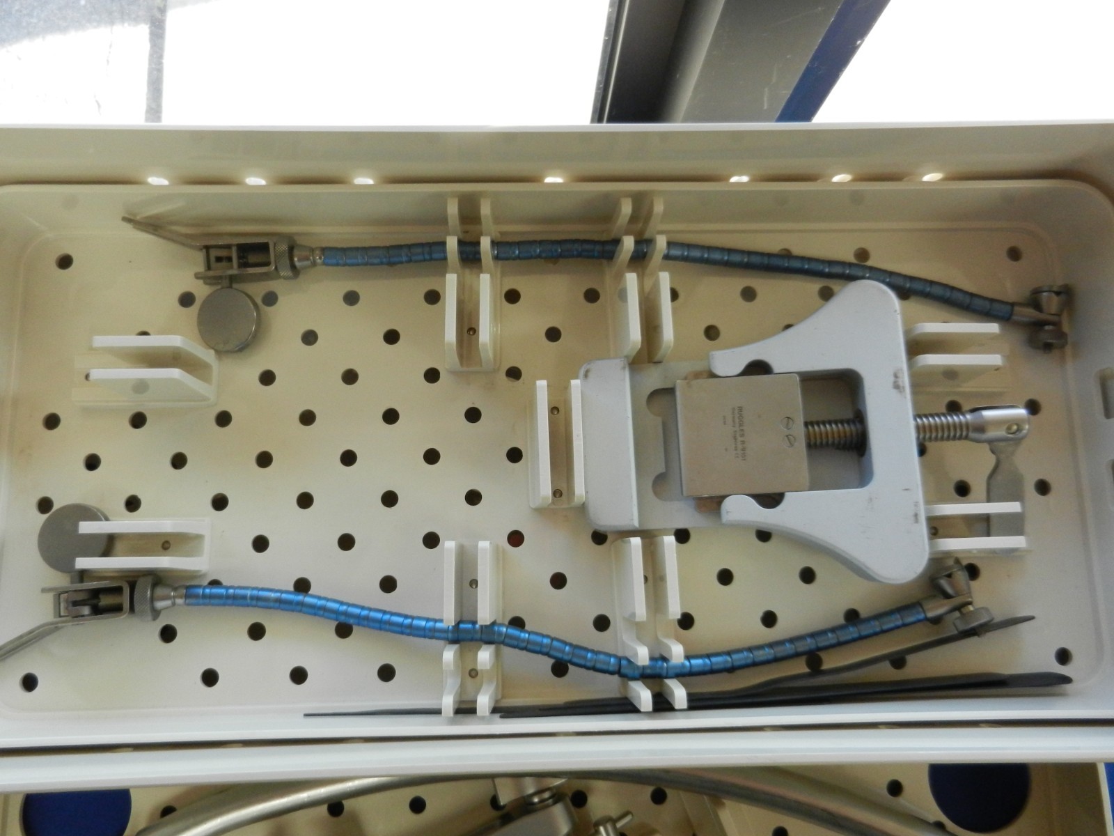F235 Integra Ruggles Fukushima – Day Titanium Neuro Retractor System
