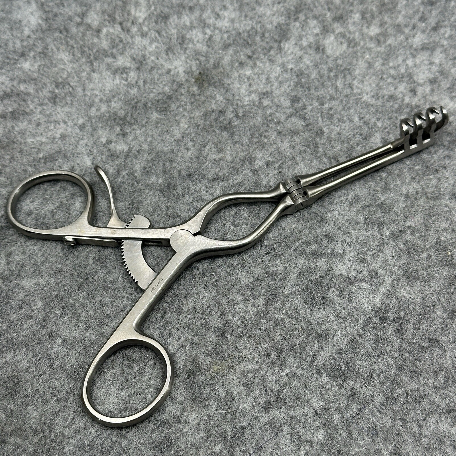 Jarit Surgical Self Retaining 3X4 Sharp Prong Hinged Weitlaner Retractor 205-180