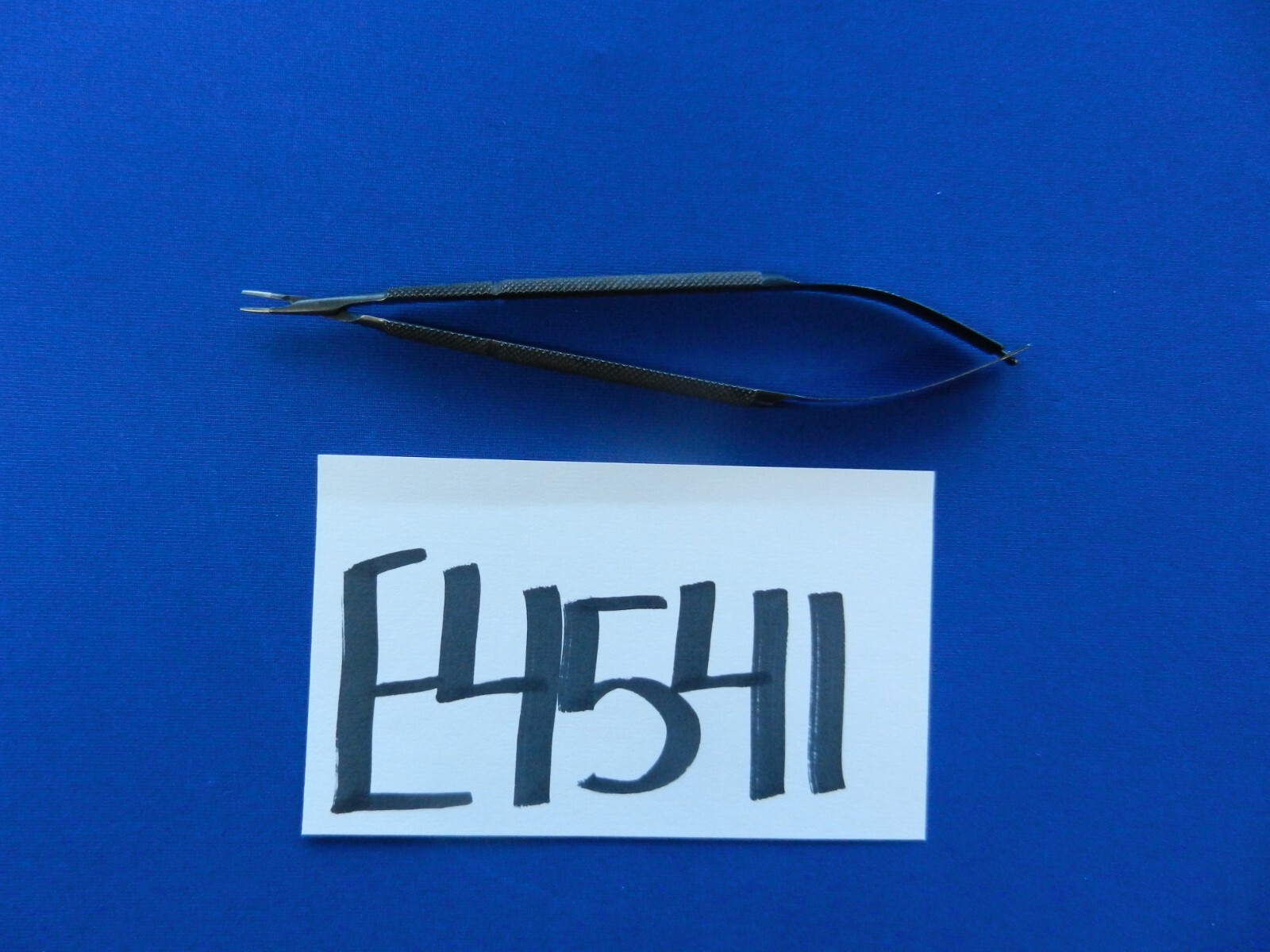 E4541 Scanlan 2925-00 Finesse Micro Needle Holder with Round Handle