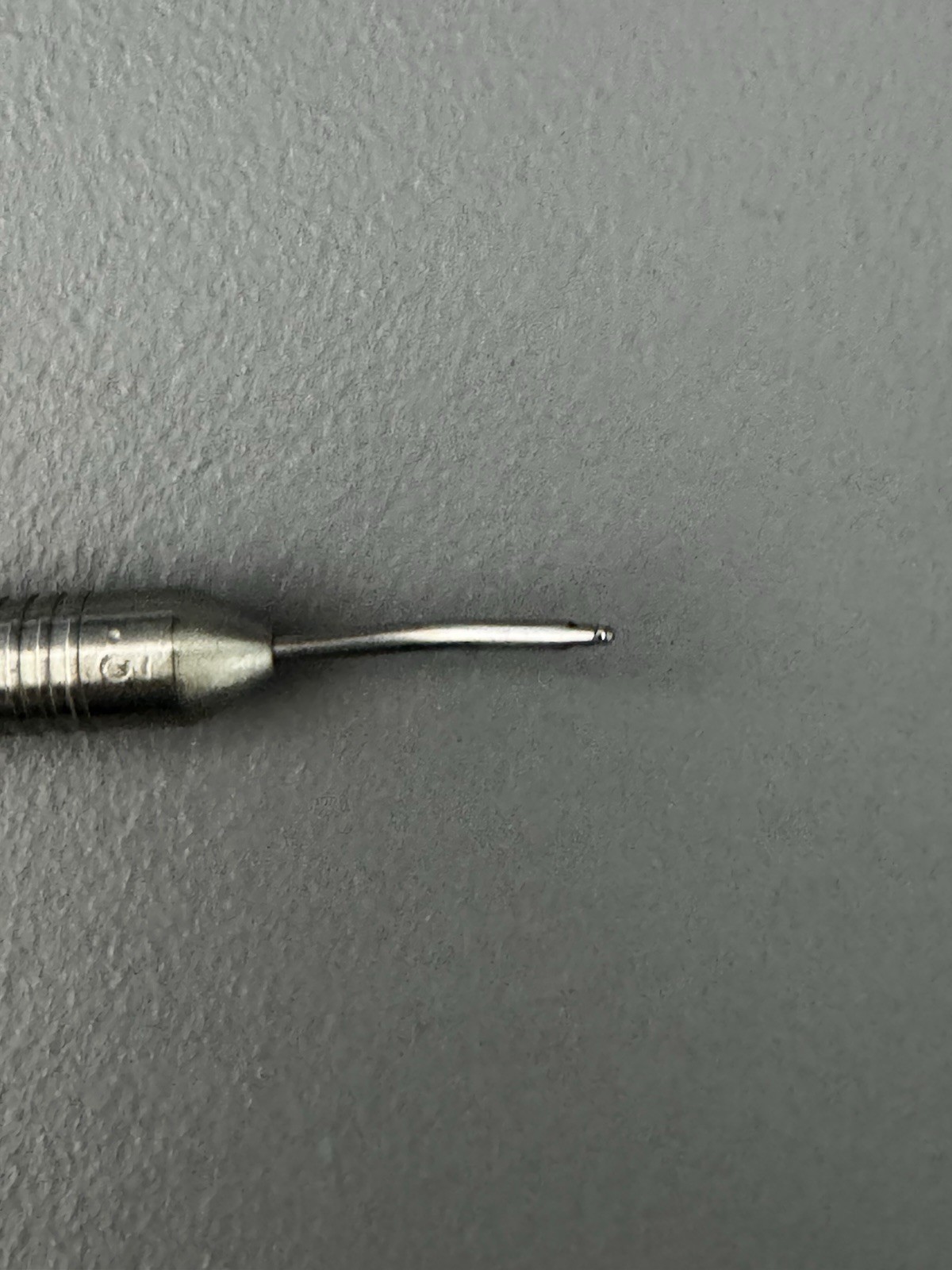 Storz Ophthalmic Irrigating Aspirating Handpiece 17 Gauge 0.3m Curved MVS1063SX