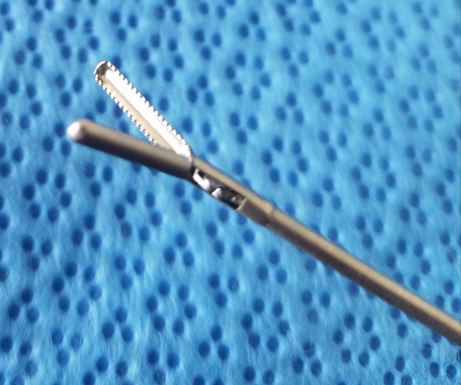 Stryker 505-880-105 5Fr. Semi-Rigid Grasping Forceps