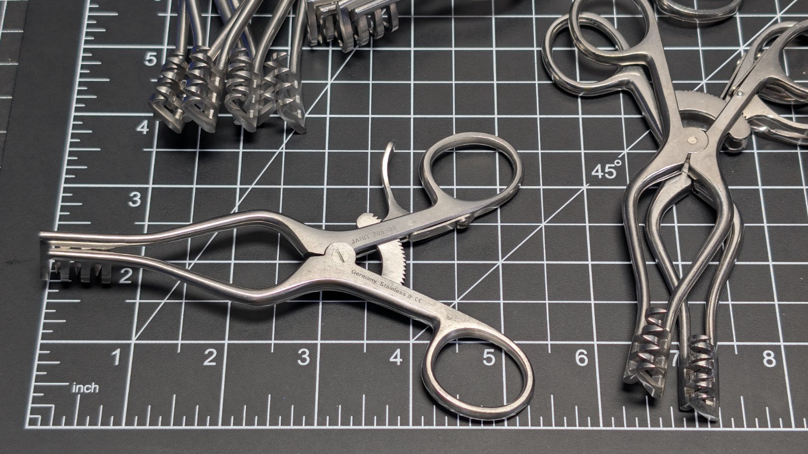 Jarit 205-150 V Mueller SU3110 Codman 50-5646 Weitlaner Retractor 5-1/4″, Sharp