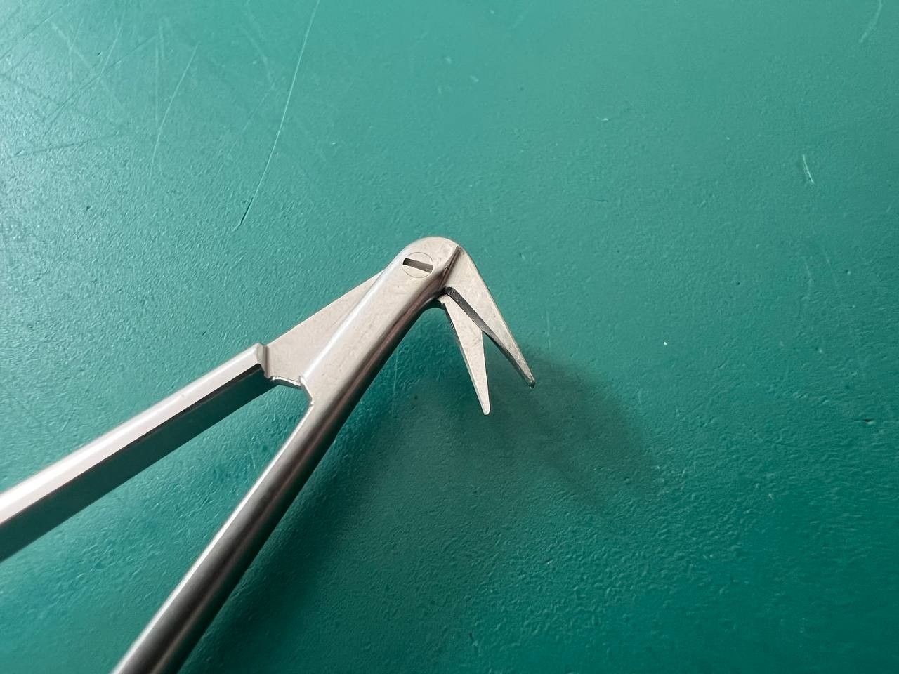Wexler SL0785.1F Potts-Scissors 125° Angled V-Neck Micro Fine Blades 6.5”
