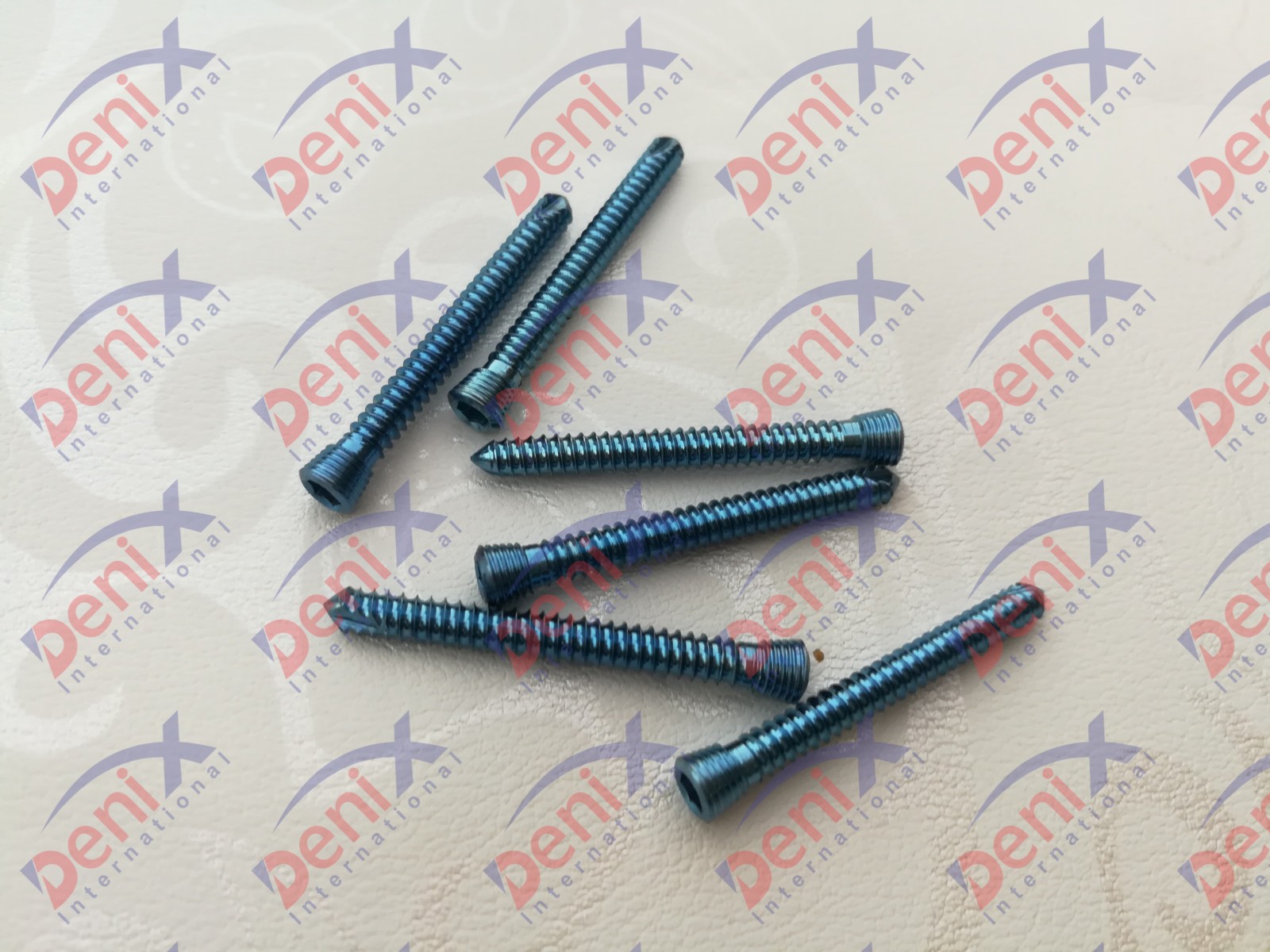 2.7 mm Safety Locking Screws Self Tapping,Titanium Grade 5 Set of 120 Pcs