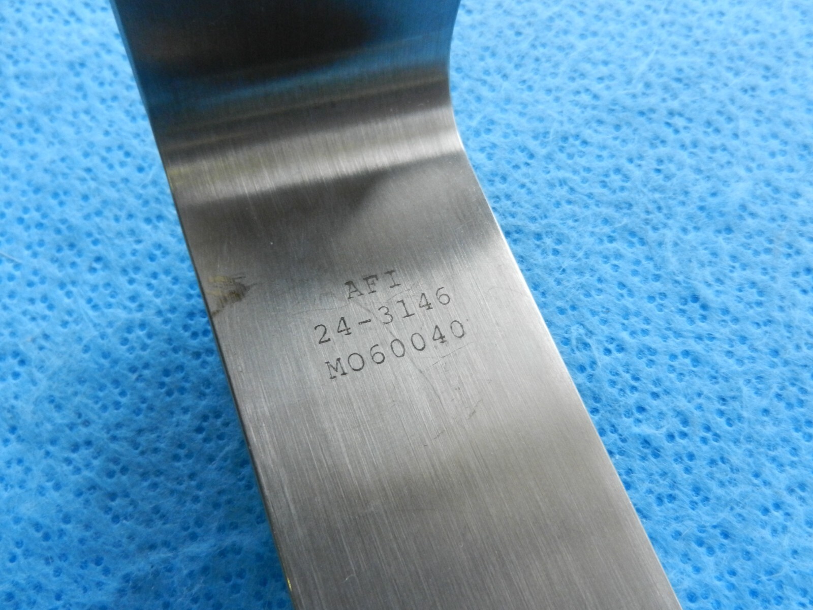 D3896 Codman Symmetry Surgical 1-1/2in X 6in Britetrac Retractor 24-3146