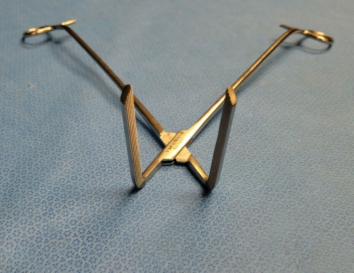 V.Mueller SU-7061 BEST Right Angle Colon Clamp Orthopedic Trauma