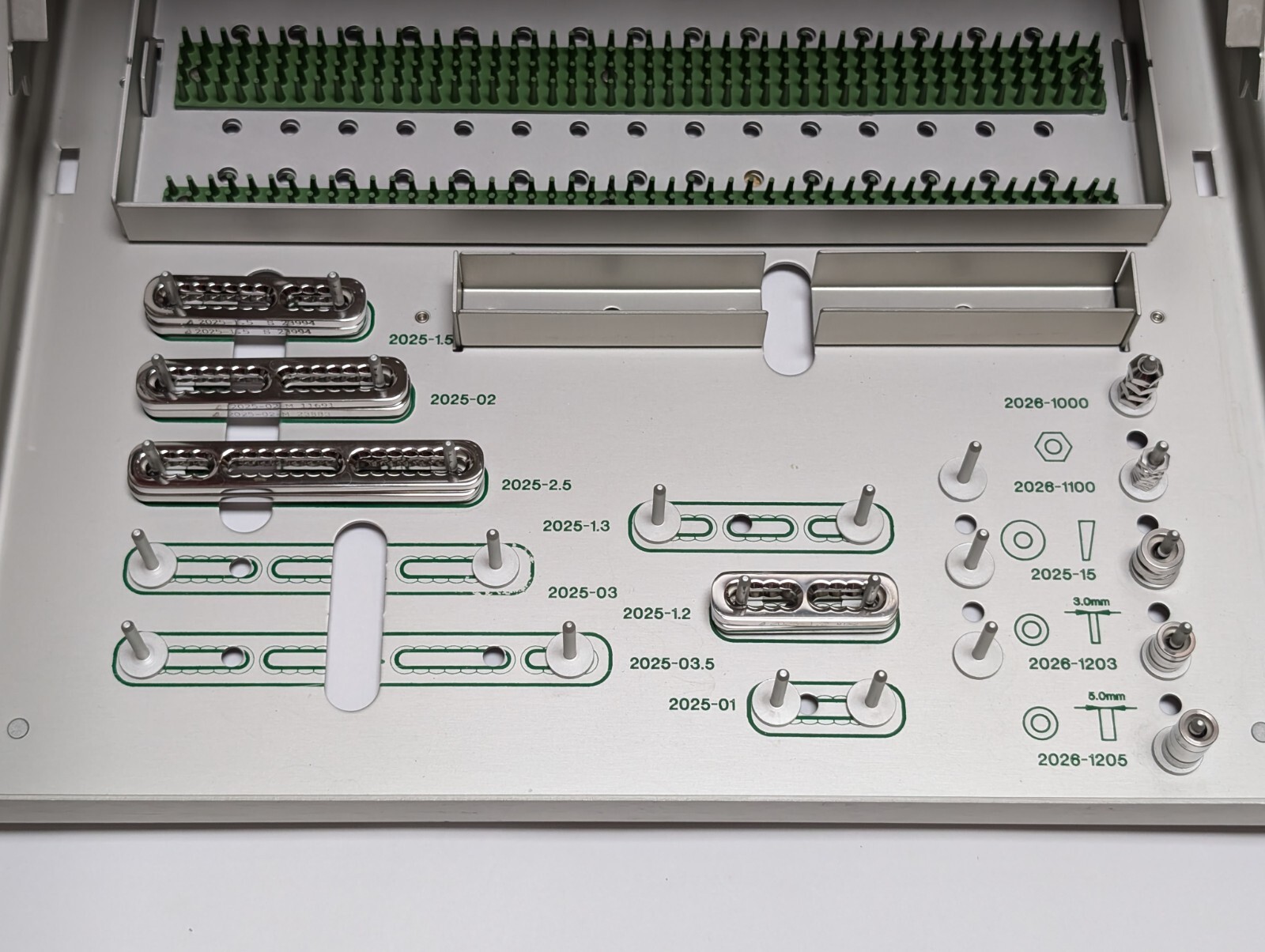 ACROMED 2025-990 VSP Implant Set (USED).