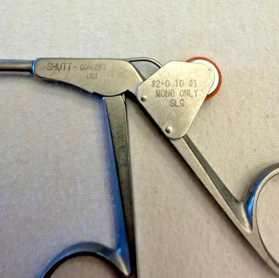 Conmed Linvatec Schutt 18.1009 4.0 mm Slotted Suture Punch, Right