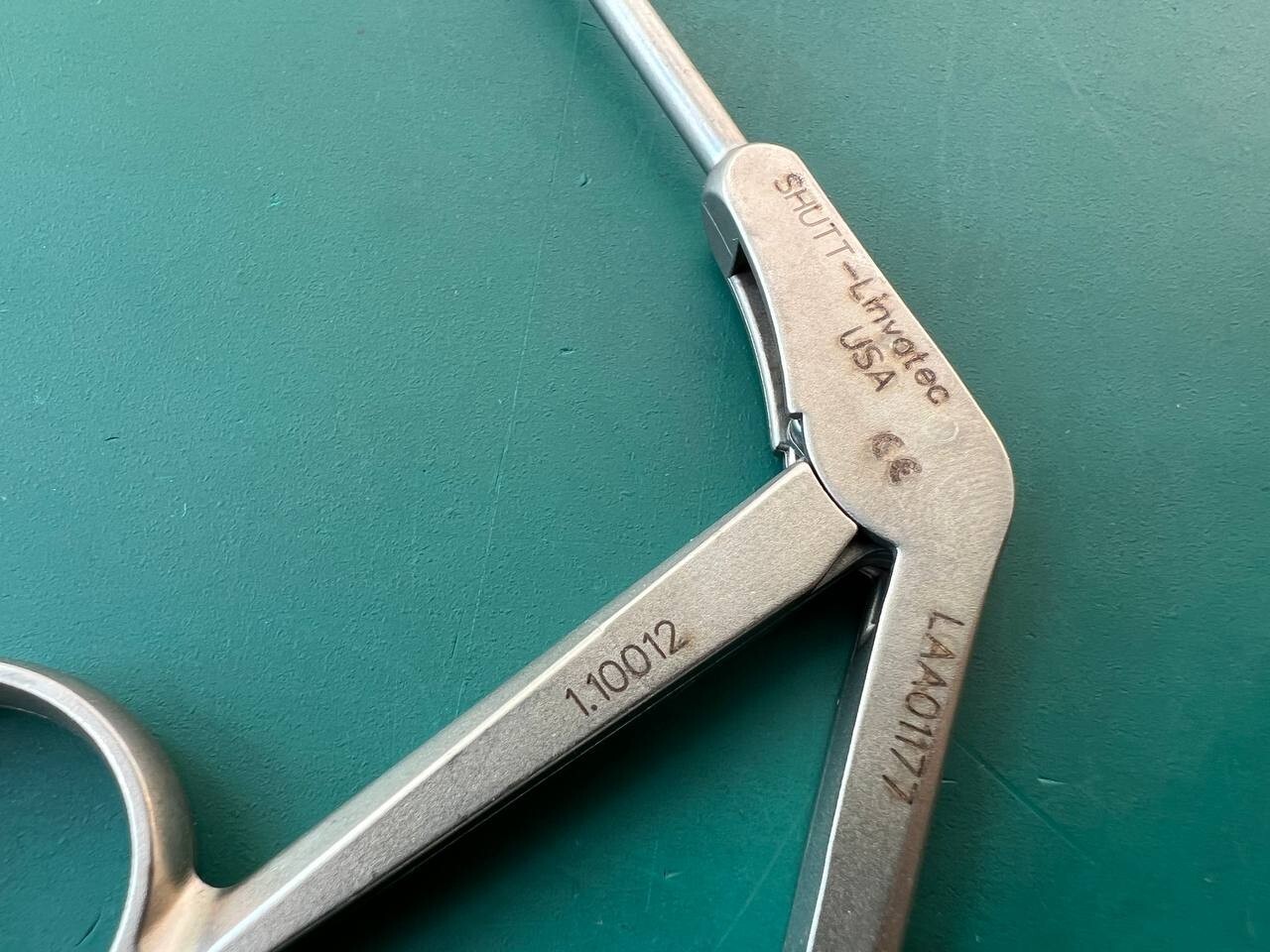 SHUTT Linvatec 1.10012 Standard Scissors 2.75 mm 130 mm Straight