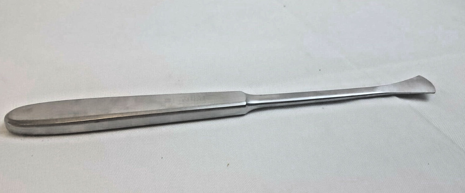 AESCULAP FK360R Surgical Orthopedic LANGENBECK Raspatory 16mm 7-1/2in Sharp