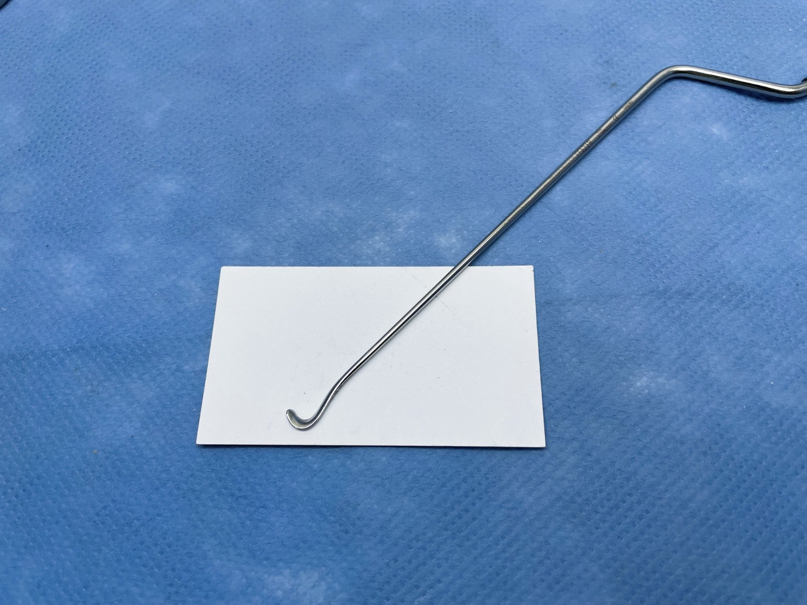 Aesculap FF626R Landolt Dissector, Up, 10.25″, Bayonet, Blunt