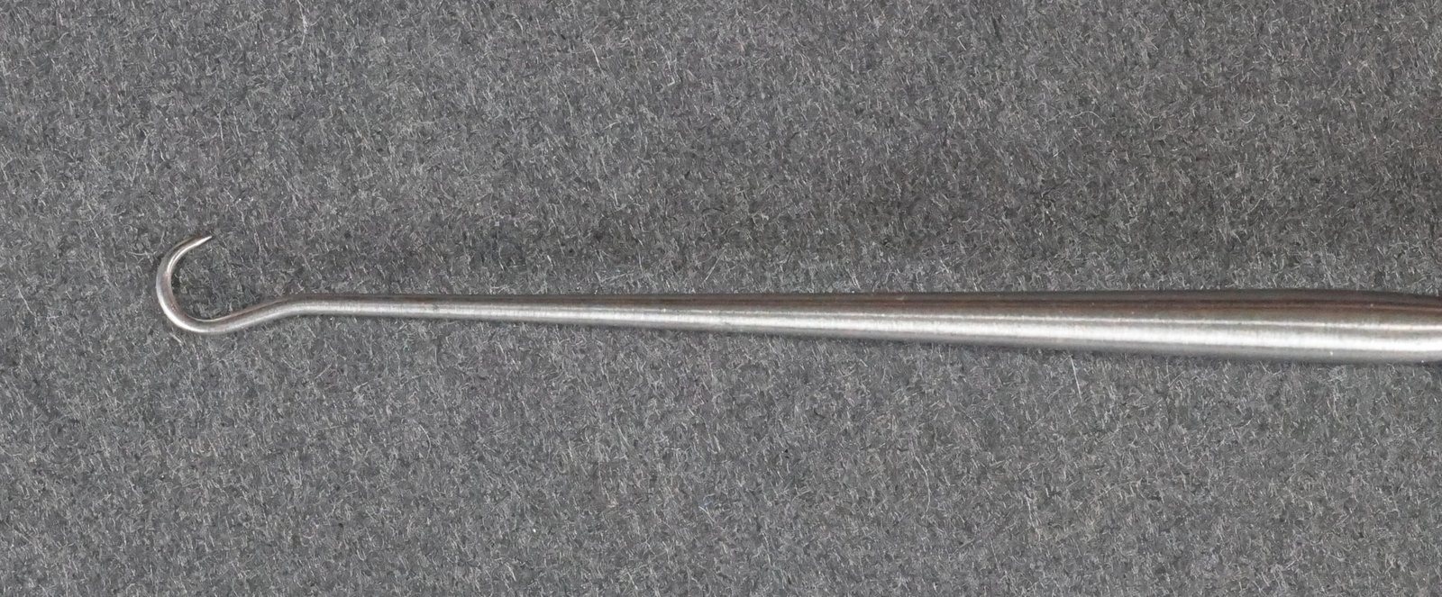 Jarit 410-167 Johnson Skin Hook, 1 Prong, Sharp, 6-3/8in