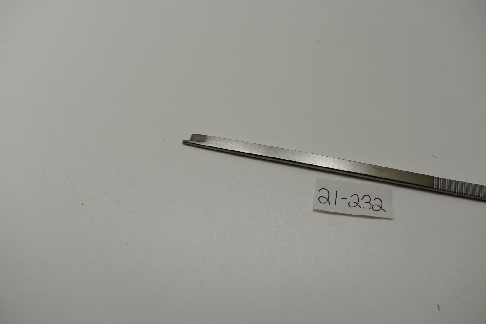 1 Pcs NEIVERT Anderson Osteotome 8″ with Single Guard (Straight )