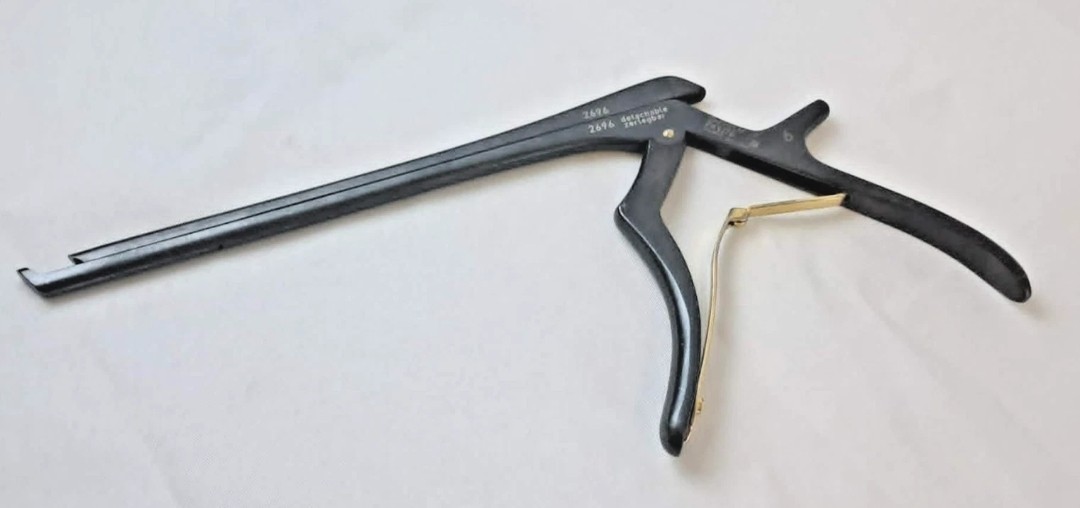 Aesculap FK917B 6mm 40 Degree Up-Bite Noir Ceramic Coated Kerrison Rongeur