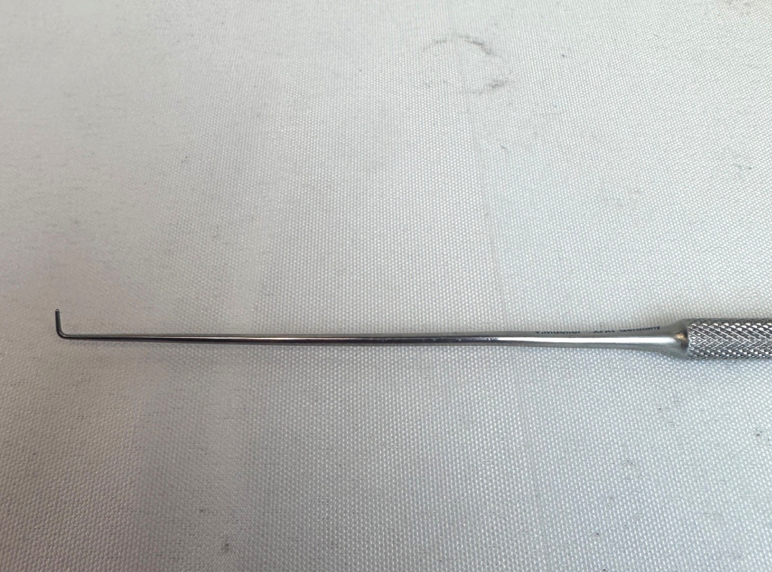 V. Mueller NL3769 Jannetta Right Angle Hook 7-1/2″ Tip 4.7mm