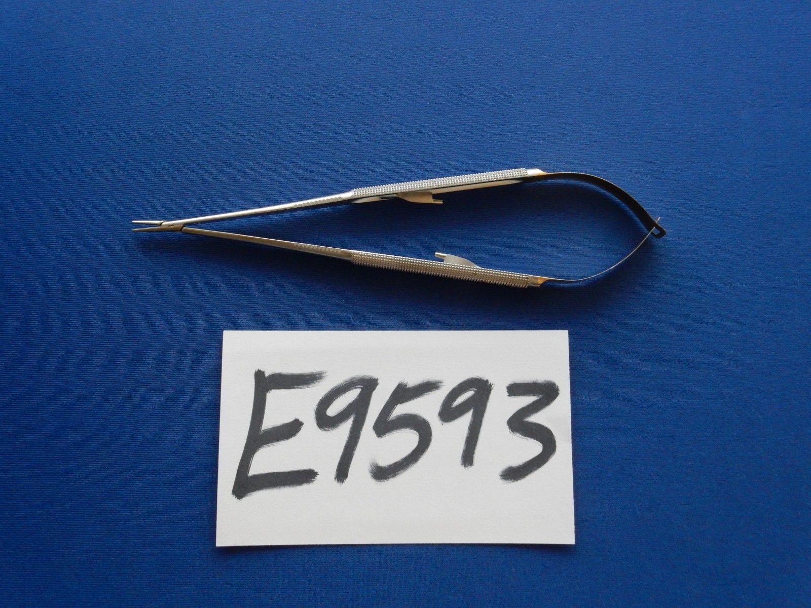 Jarit 278-095 Stardust Needle Holder w/ Lock 21cm