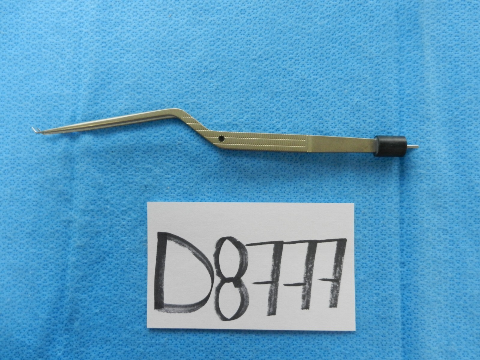 D8777 Kirwan Surgical Malis Up Angled .5mm Tip Bipolar Bayonet Forceps 10-5204NS