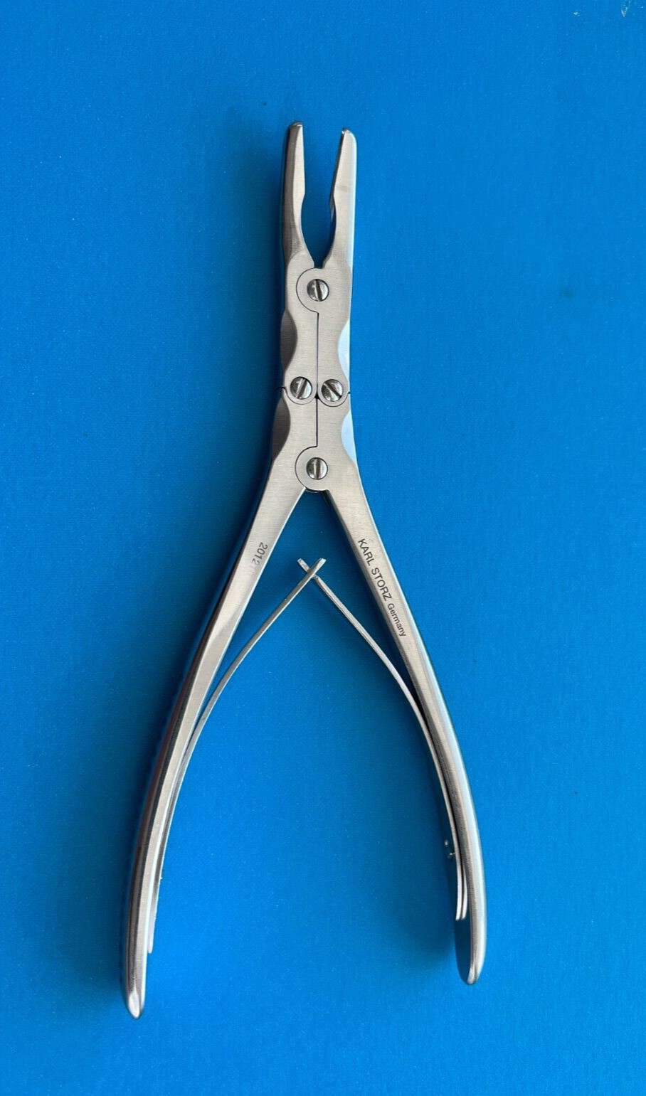 Karl Storz 201210. BEYER Rongeur with double joint curved slender, length 18cm