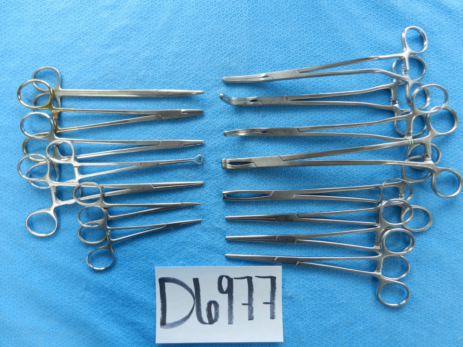 D6977 V. Mueller Jarit Pilling Weck Surgical Forceps Lot of 15 Approx. 12-24cm