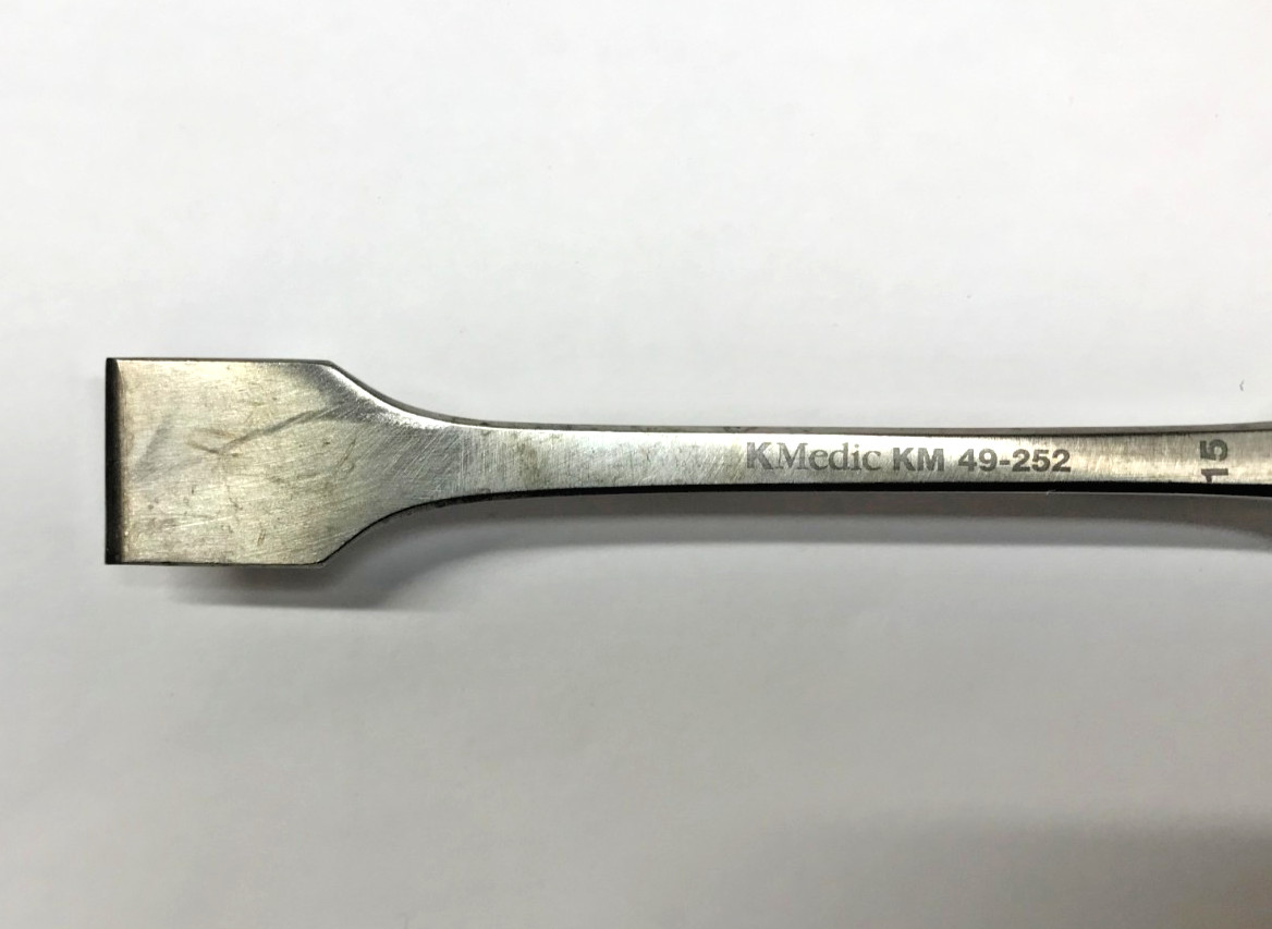 KMedic Lexer Medical Chisel KM 49-252 (15mm) KM 49-254 (20mm) 8.75″