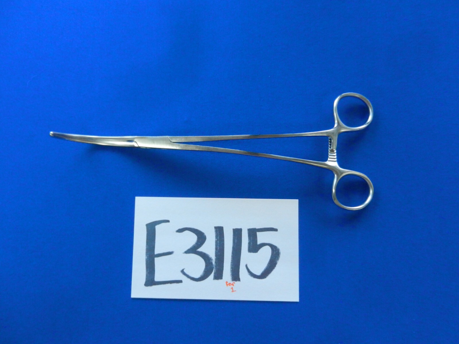 E3115 Jarit 320-127 DeBakey Curved 1×2 Toothed Clamp 250mm Overall Length