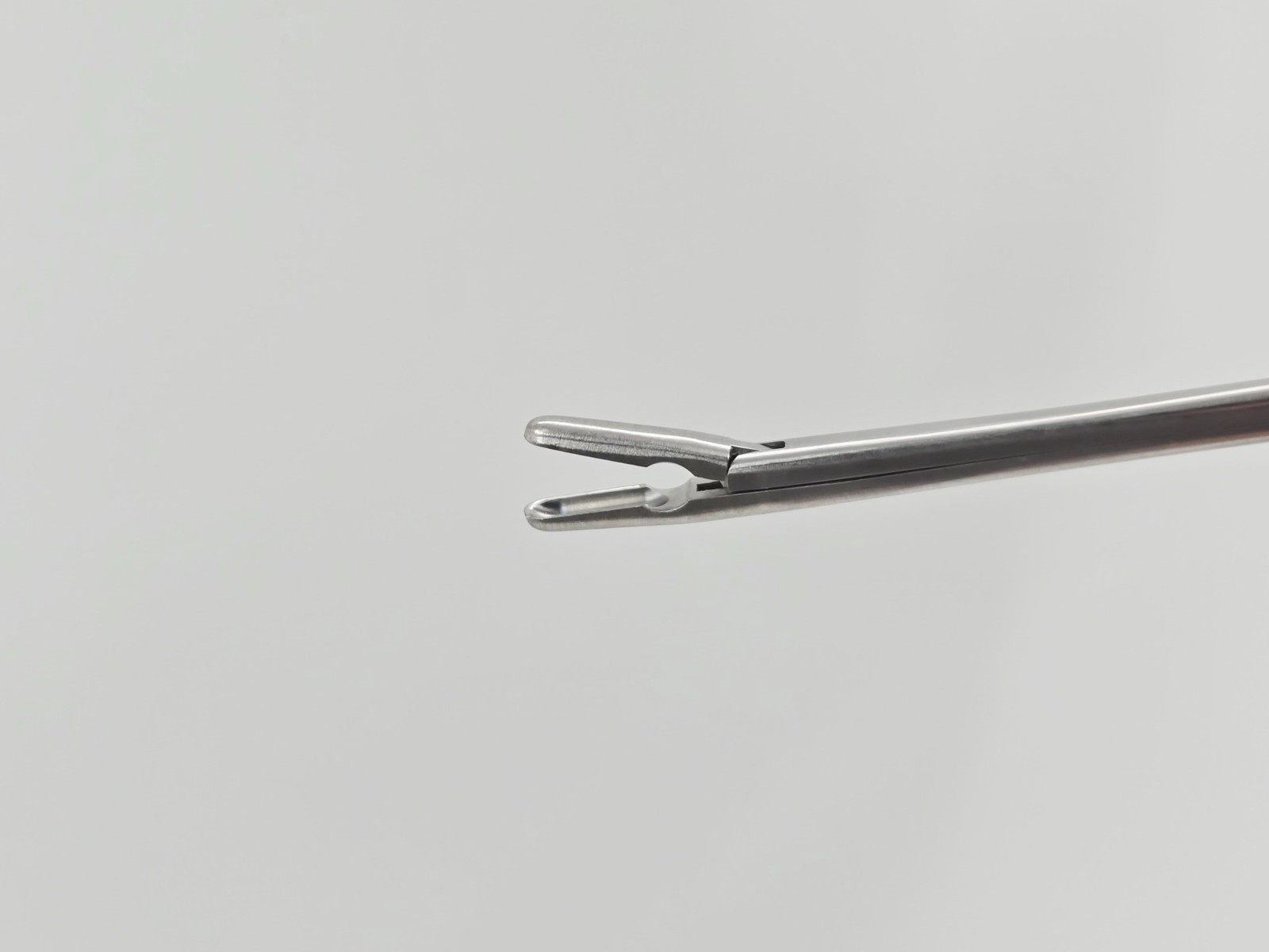 Aesculap OK525R Takahashi Rongeur Ethmoid Forceps Straight 3mm Oval Jaws 7-1/4″