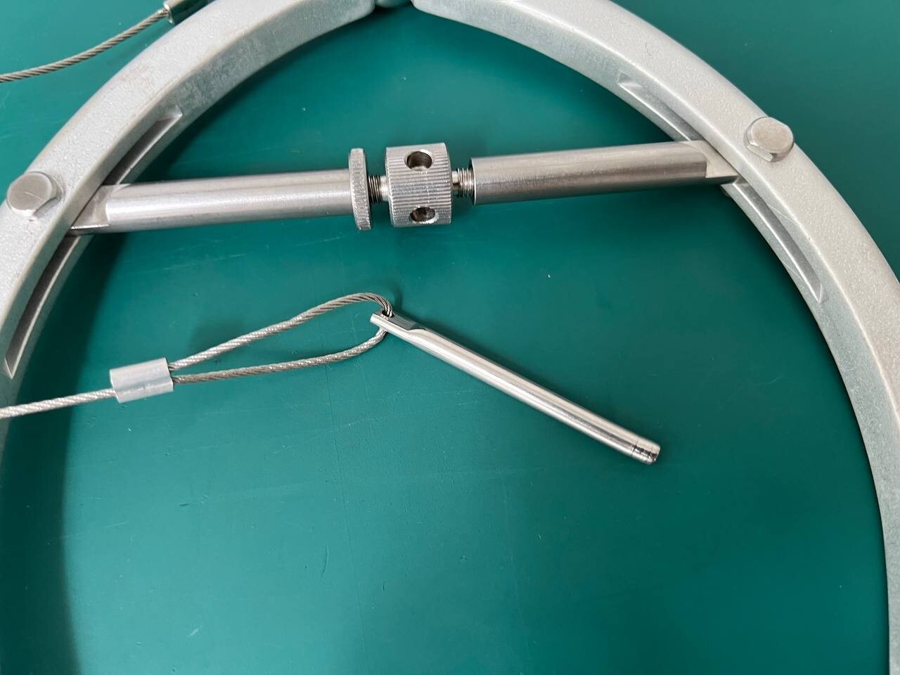 Skull Traction Tongs for Vertebrae Treatment, LARGE