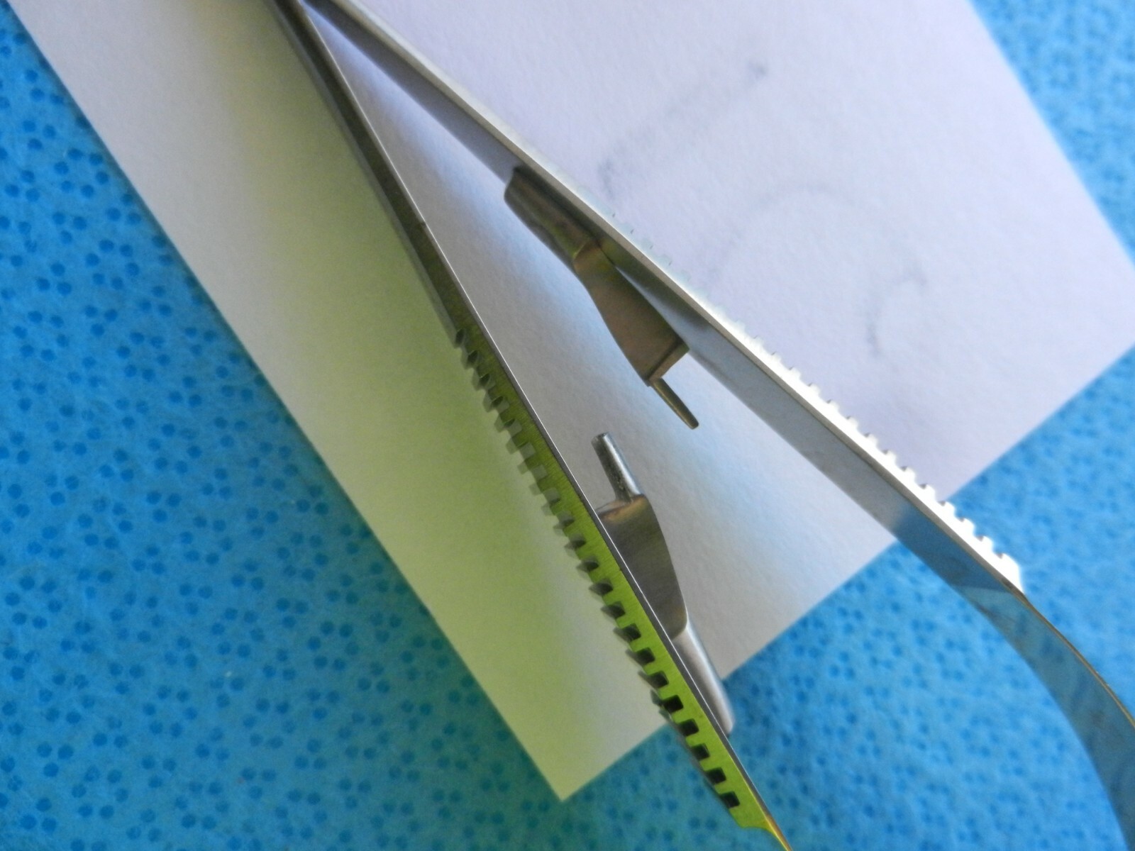 Benco Surgical Dental Carbite Needleholder W/ Lock 3224-486