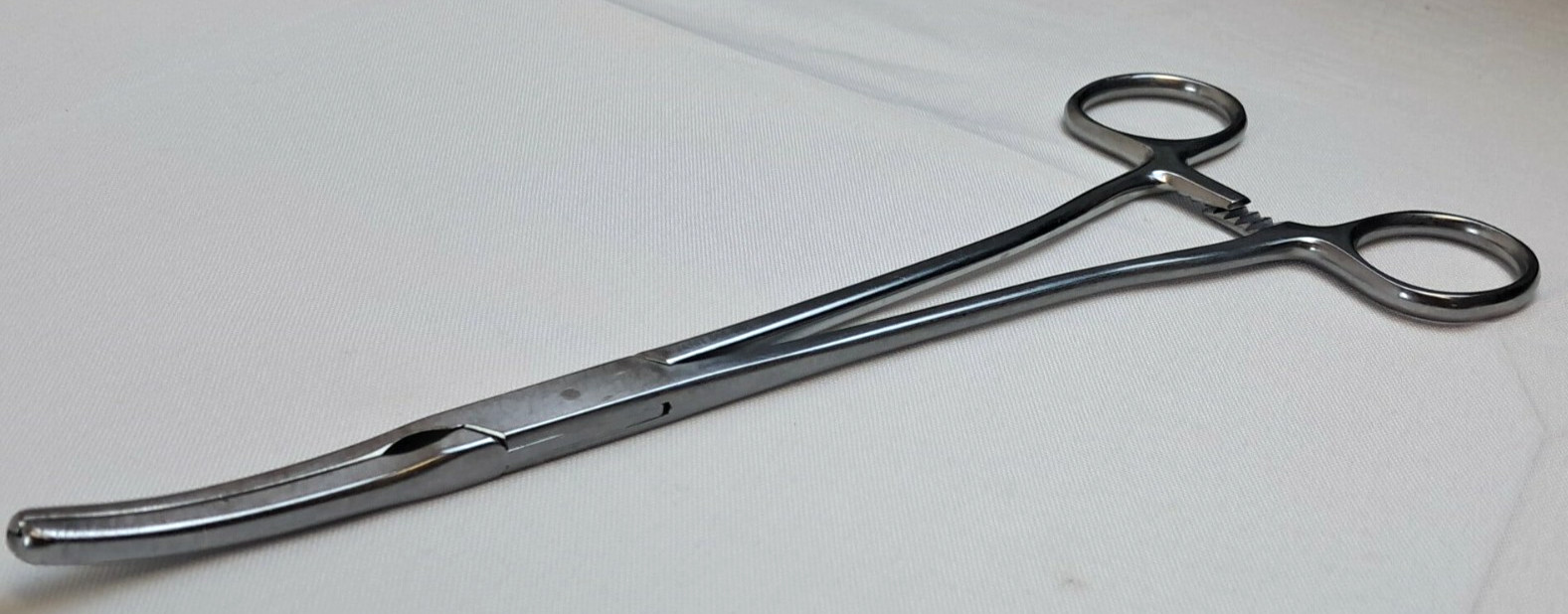 Jarit 505-281, Z-Hysterectomy/Parametrium Forceps, 8-1/2in; Locking, Serrated