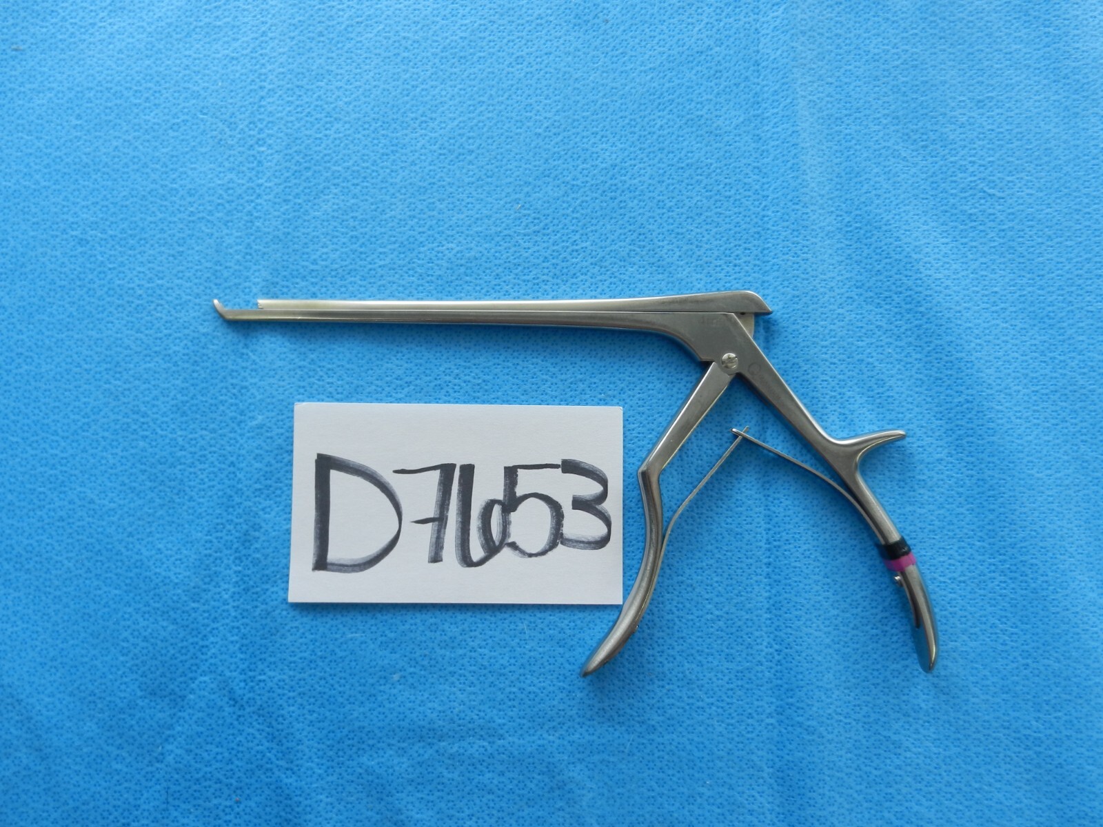 D7653 Quantum Medical 4mm Kerrison Rongeur 20cm Shaft Length