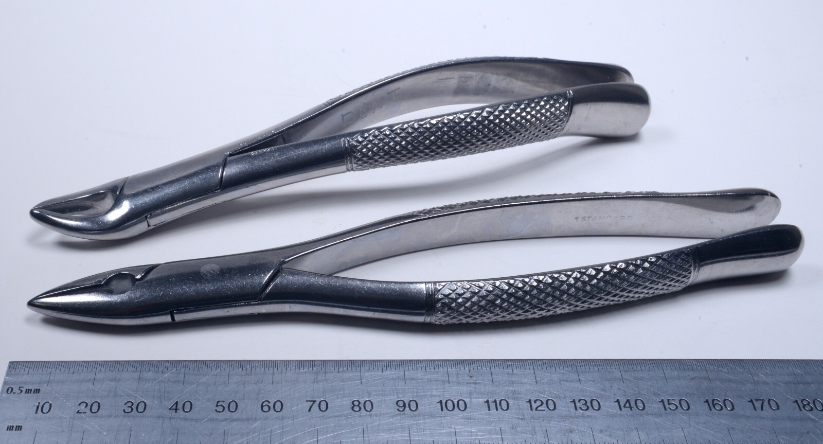 9x Ortodontics Forceps Pliers Extracting Wire Bending Cutting Dental Surgical