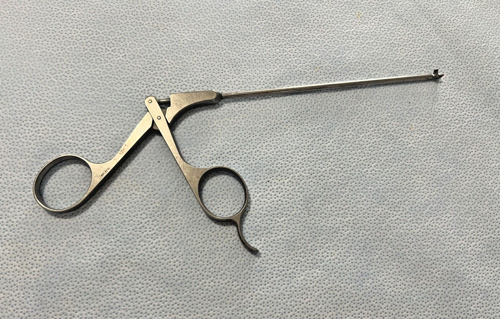 Shutt-Linvatec Concept 41.1001 Arthroscopic 90° Right Rotary Punch Forceps