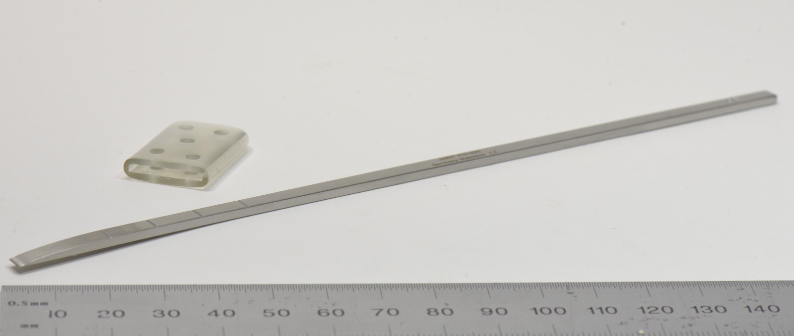 Integra Jarit #410-290 Cottle Chisel Graduated 4mm Wide 7¼” Surgical Stainless