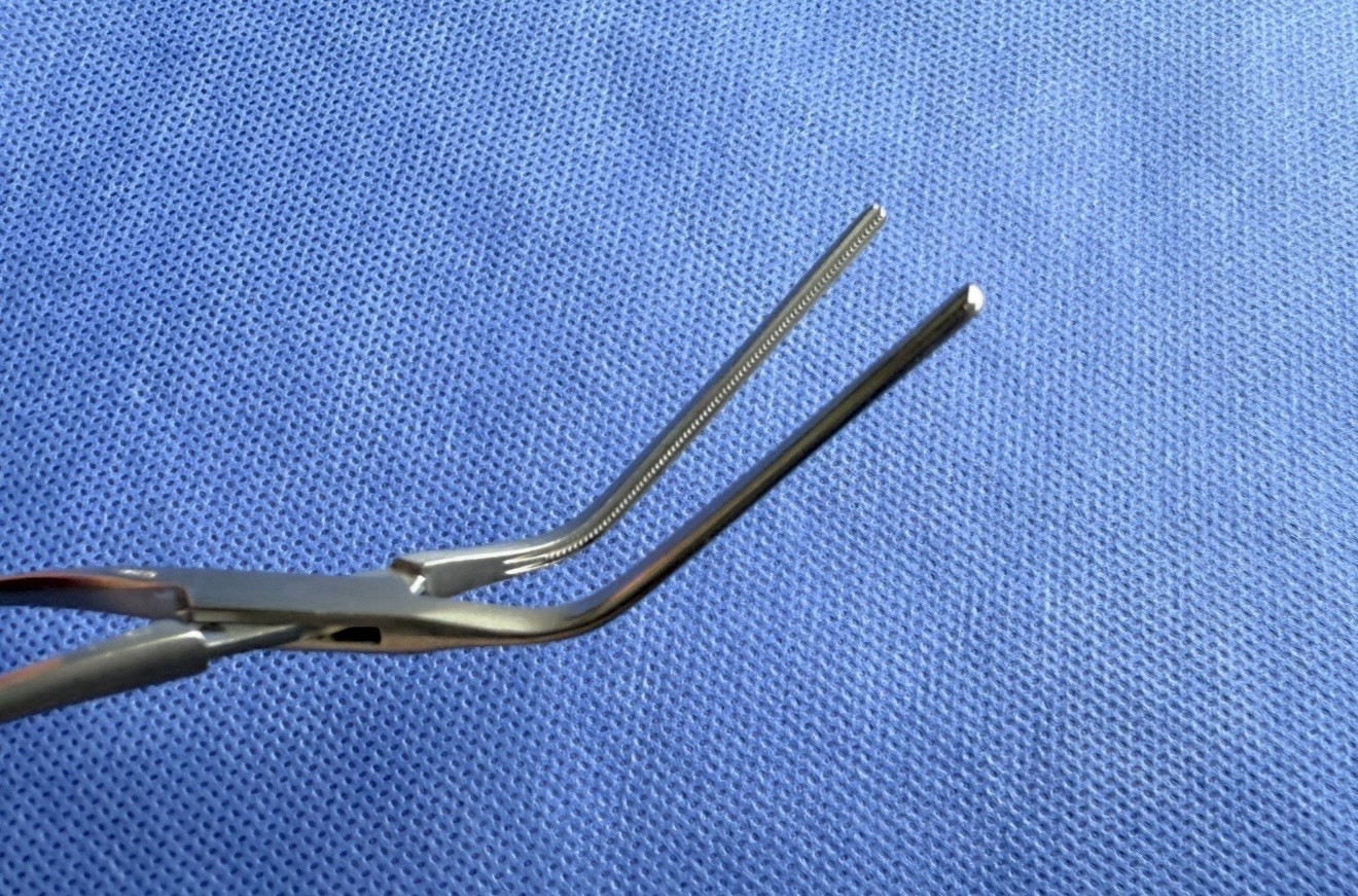 V Mueller Statinsky Vena Cava Clamp CH5090 & Ring Handle Bulldog Clamp CH6097