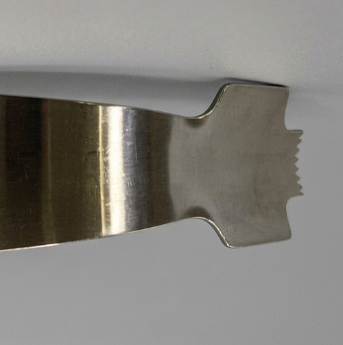 Innomed T1004 Goldstein Glenoid Neck Retractor Convex Teeth 18mm x 36mm x 8.5
