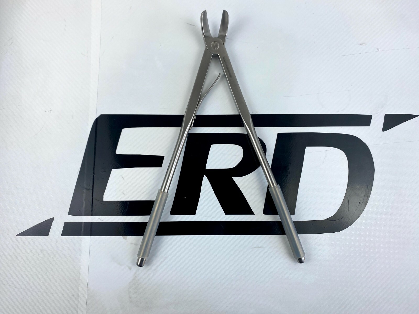 V Mueller ch-350 Rib Shears Surgical Tool.