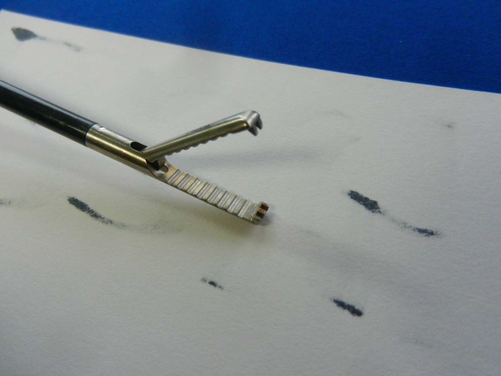 E3364 R. Wolf 83944896 Eragon 5.0mm Retraction Grasper Forceps 430mm