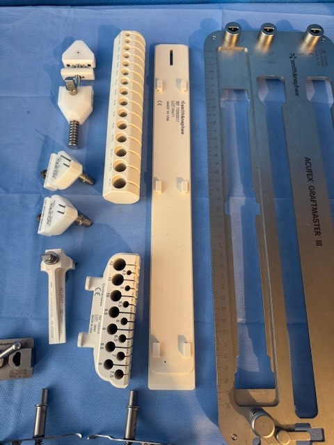 Smith & Nephew / Acufex Graftmaster III Instrument Set