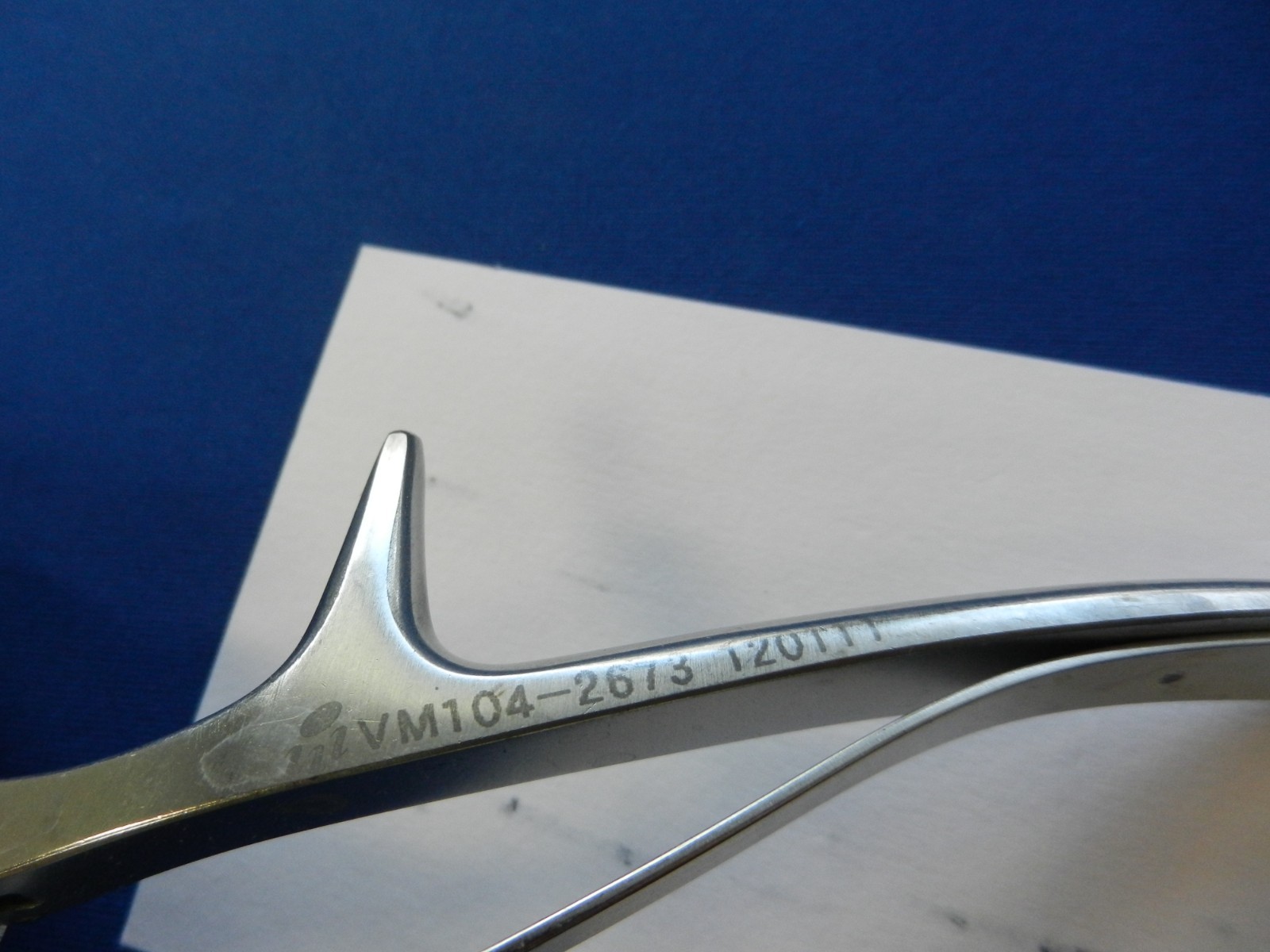 V. Mueller VM104-2673 Gorney Serrated Double Action Angled Scissors
