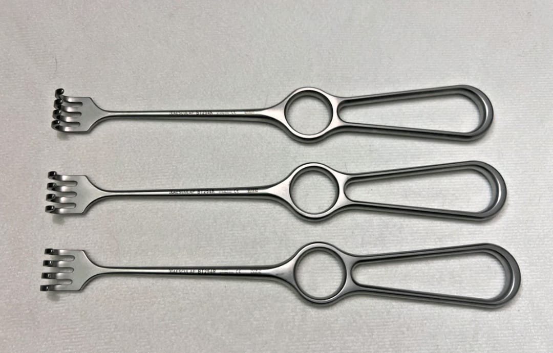 Set Of 3 Aesculap BT254R Volkmann Retractors 8x19mm Blunt 4-Prongs 8-3/4″ Length
