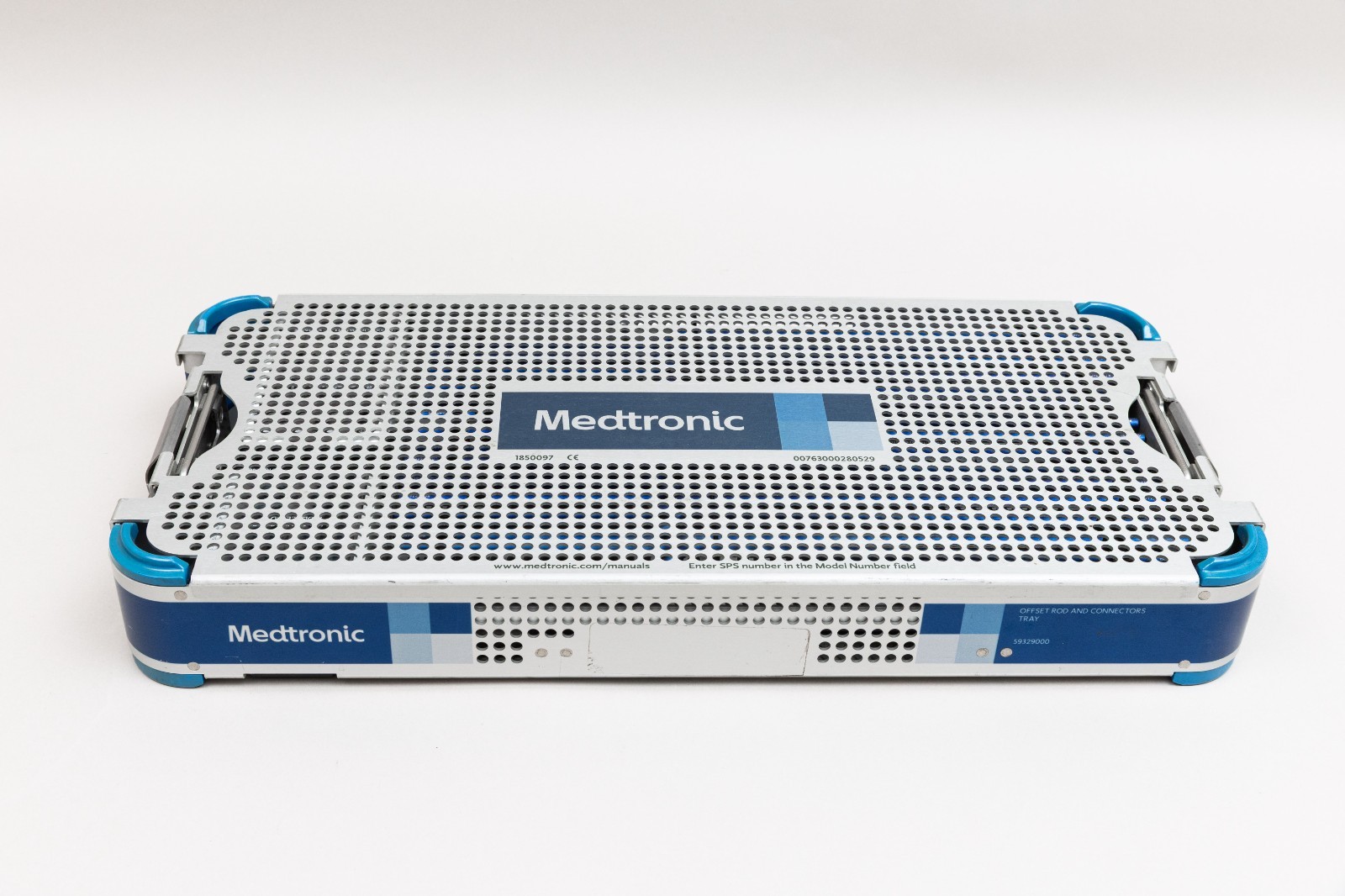 Medtronic CD Horizon Offset Rod and Connector Tray – Available at Simon Medical